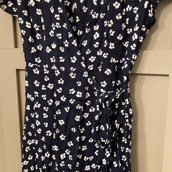 Seraphine Navy Floral Wrap Maternity Dress Size 8 - Picture 9 of 11